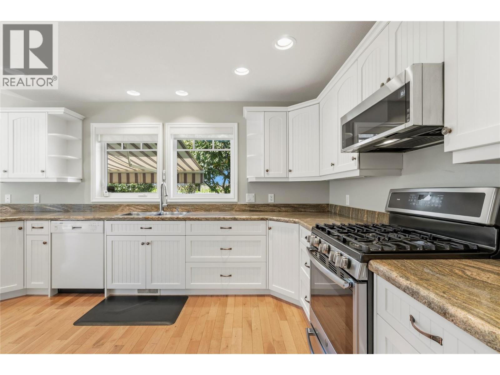 #18 1231 10 Street SW - 11
