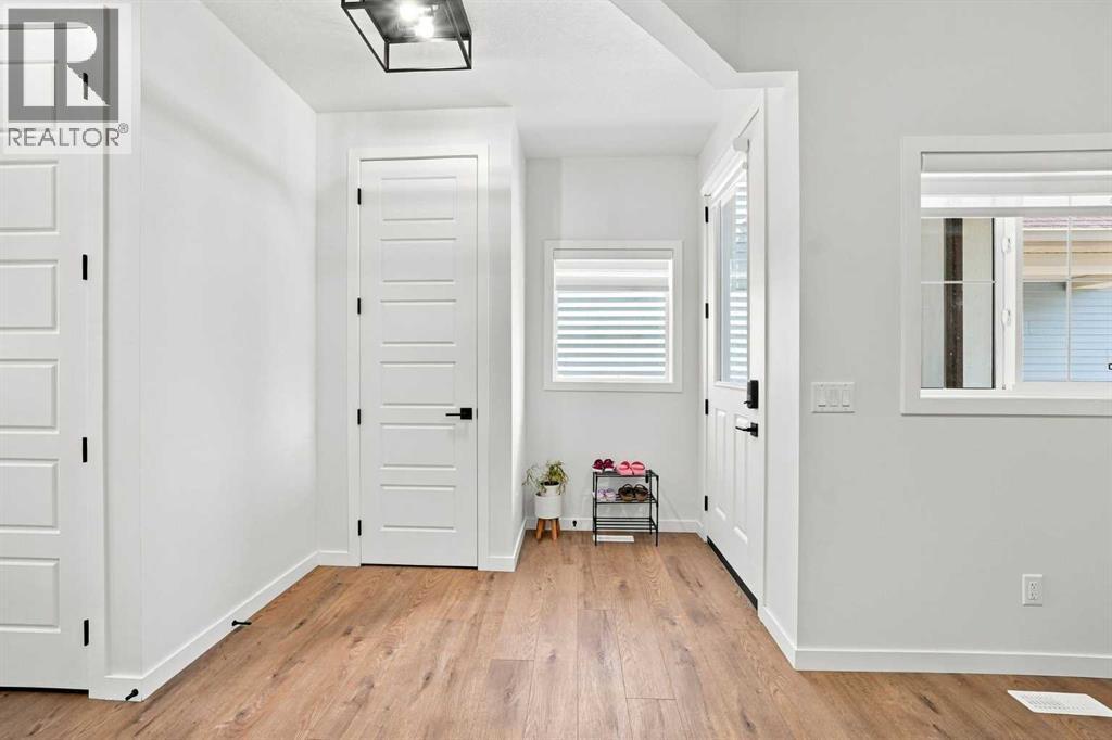 26 Homestead Circle Northeast