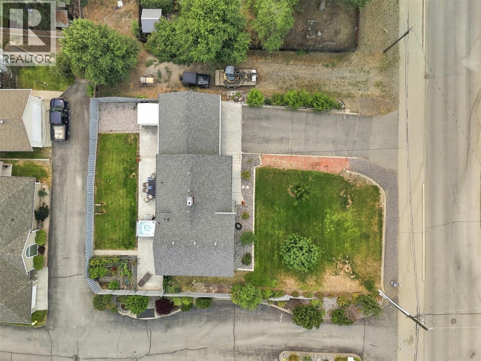 713 Singh Street - 52