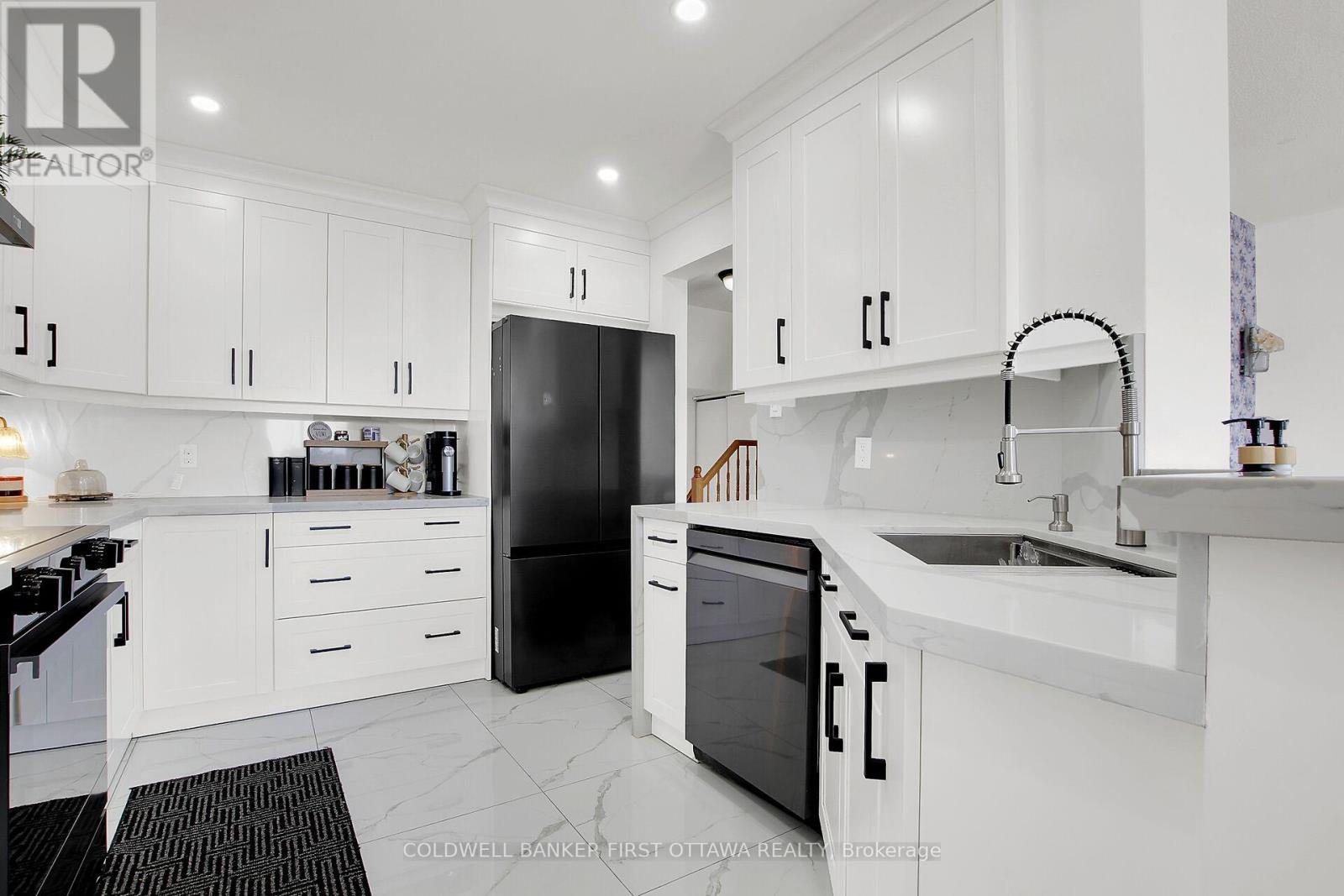 24 CRAMPTON DRIVE - 6