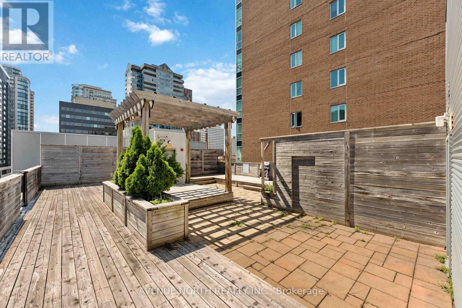 #201 360 CUMBERLAND STREET - 24