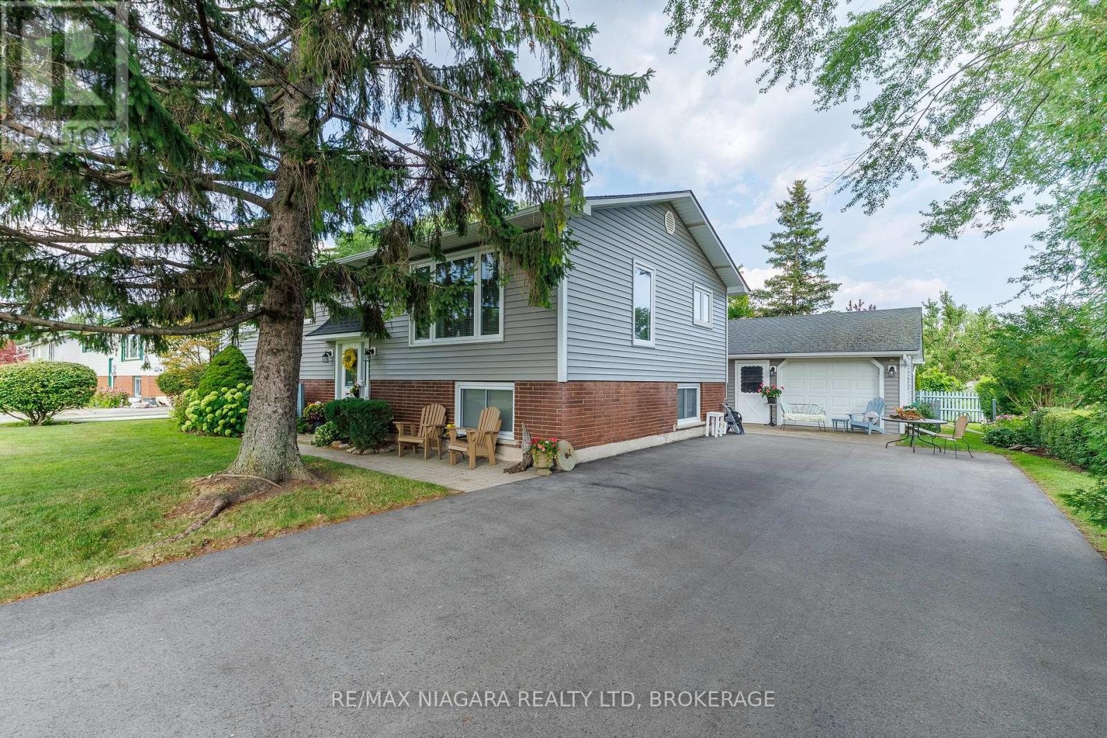 924 DAYTONA DRIVE - 2
