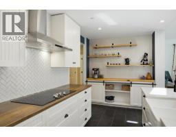 20902 Wicklund Avenue, Maple Ridge, BC V2X8M5 Photo 13