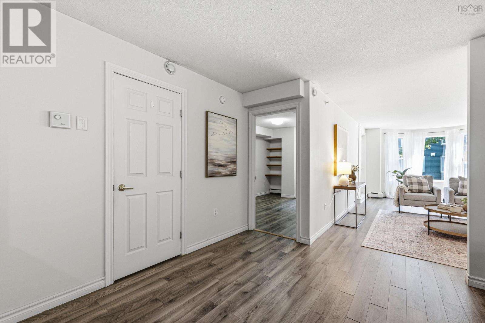 #210 1041 Wellington Street - 11