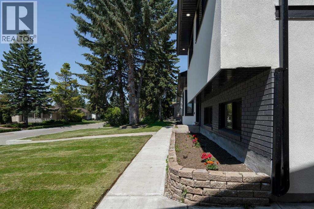 312 Queensland Road Southeast - Photo 40