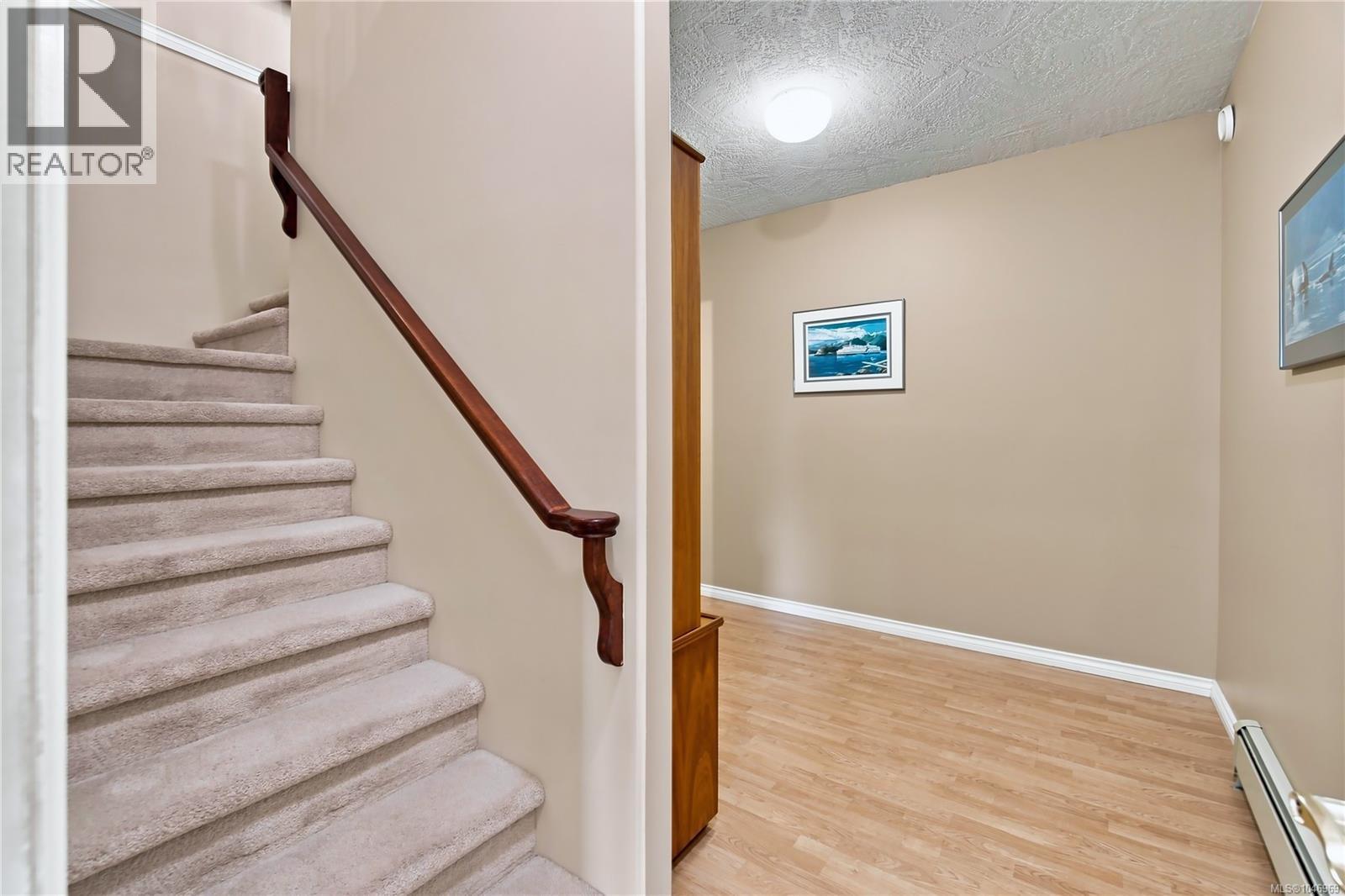 5200 Laguna Way - Image 32