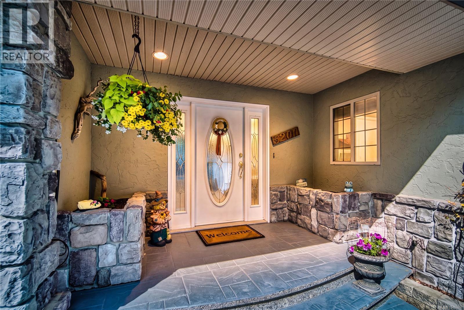 5200 Laguna Way - Image 4