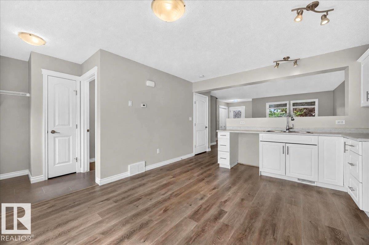 8305 ELLIS Crescent NW - Photo 12