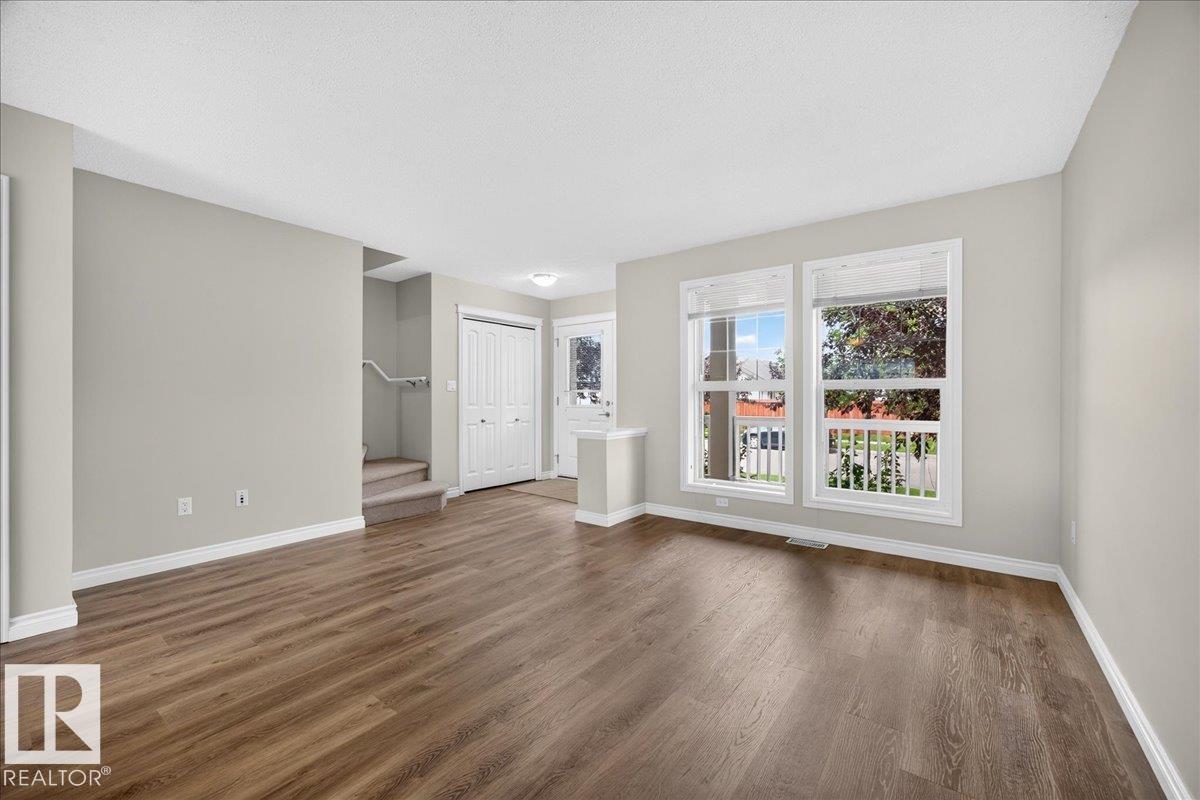 8305 ELLIS Crescent NW - Photo 8
