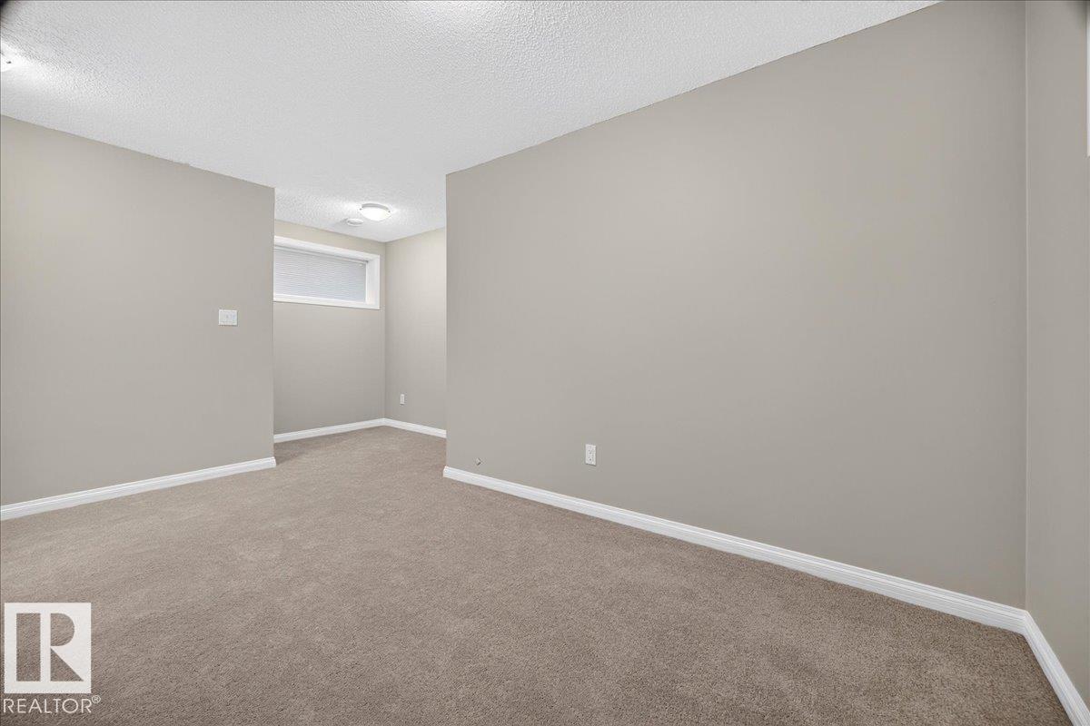 8305 ELLIS Crescent NW - Photo 35