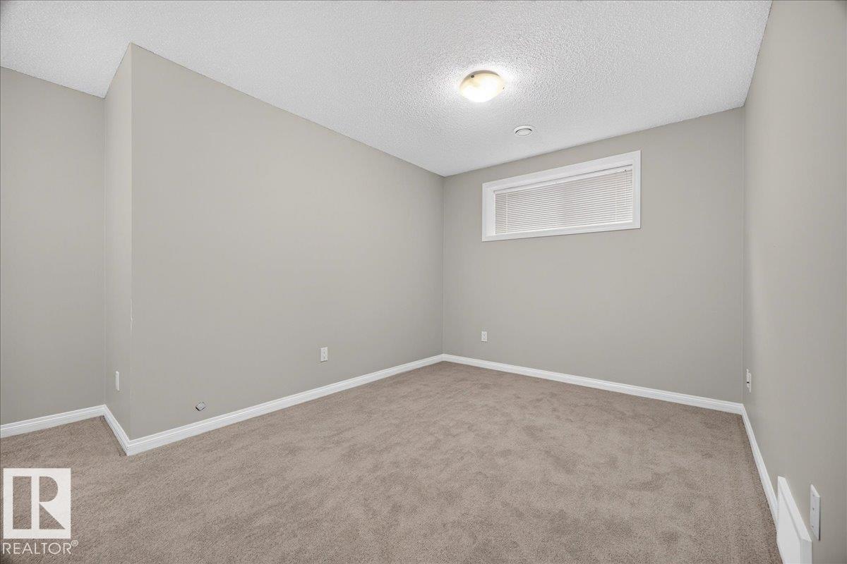 8305 ELLIS Crescent NW - Photo 34