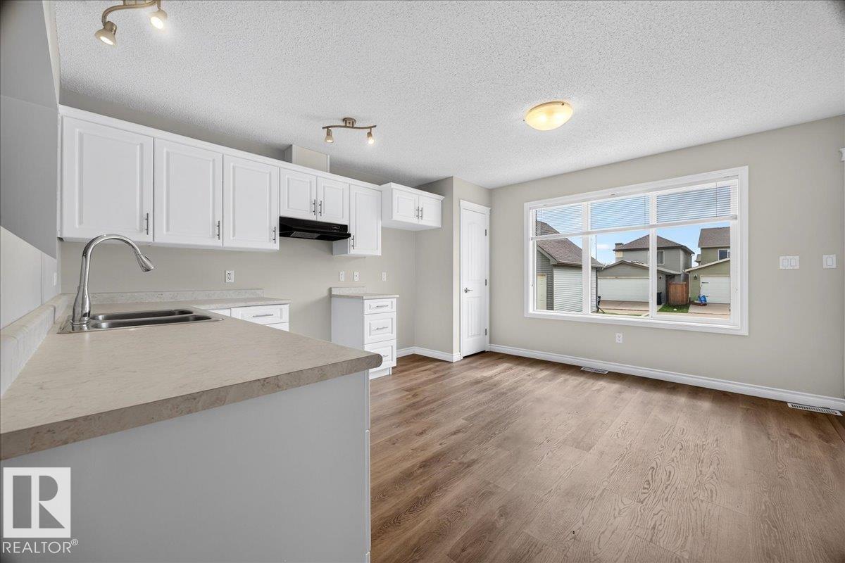 8305 ELLIS Crescent NW - Photo 10