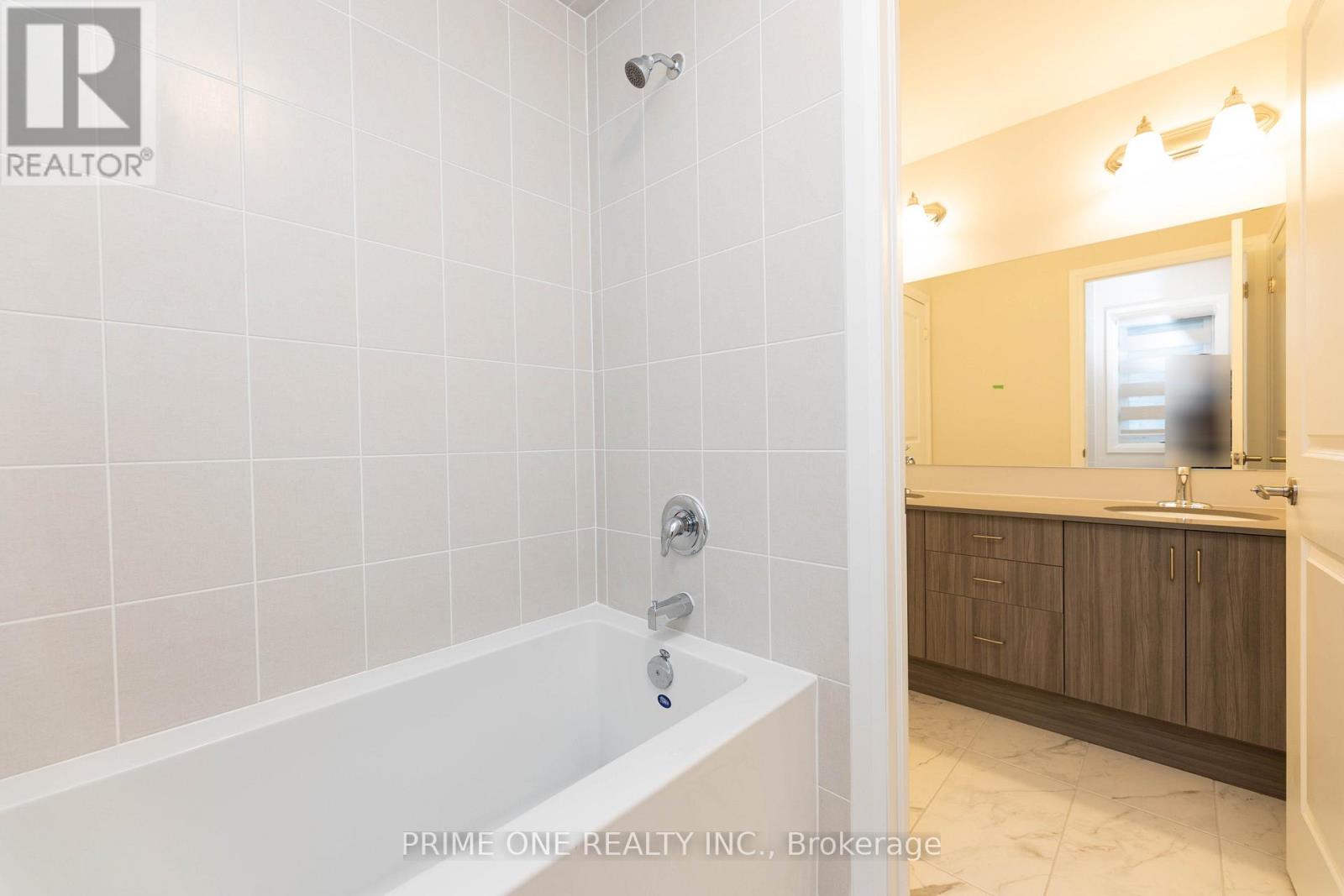 136 BLACKLOCK STREET - Image 34
