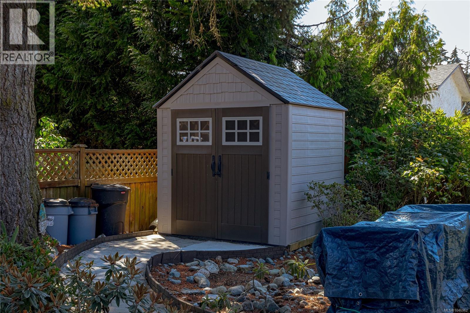 2964 Pickford Rd - Image 37