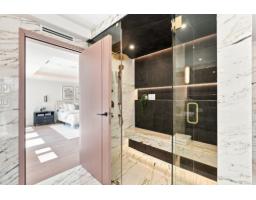 14750 Vine Avenue, White Rock, BC V4B2T1 Photo 24