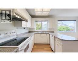 22260 Garratt Drive, Richmond, BC V6V2P6 Photo 11