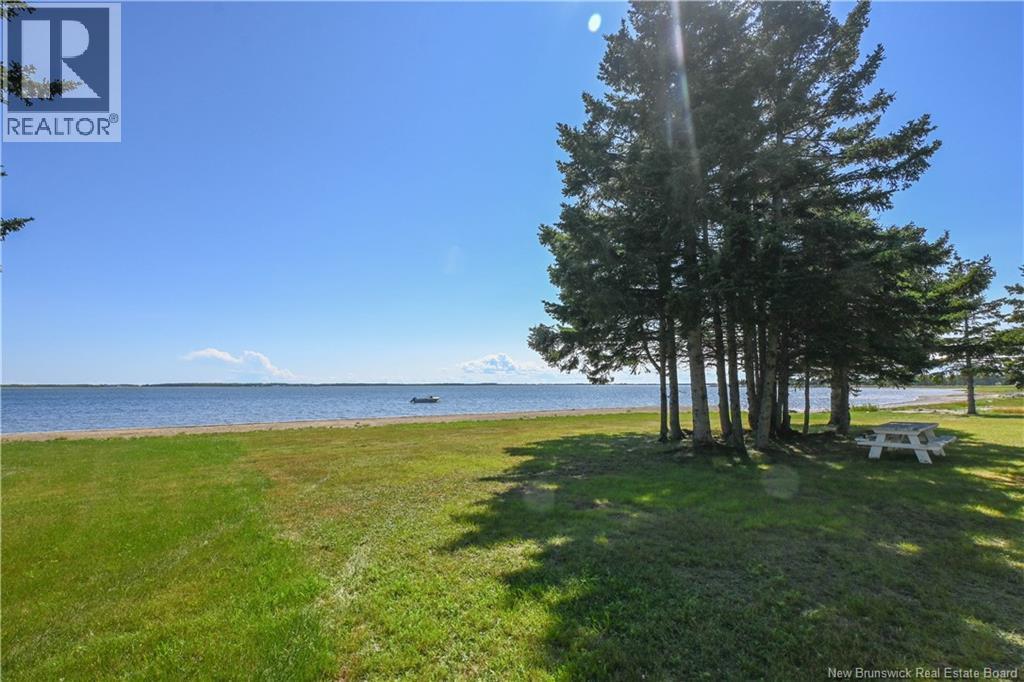 18 Belle Ile en Mer Lane - 10