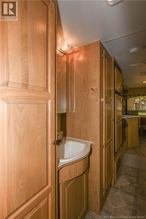 18 Belle Ile en Mer Lane - Image 33