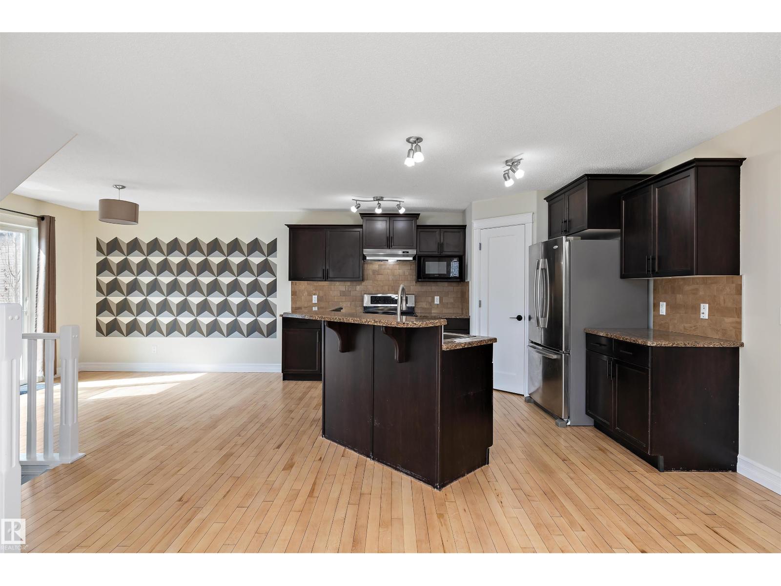 178 WOODBEND WY - 4