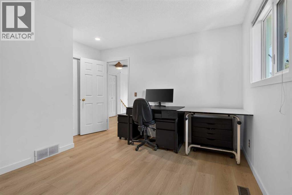 113 Riverview Court West - Photo 26