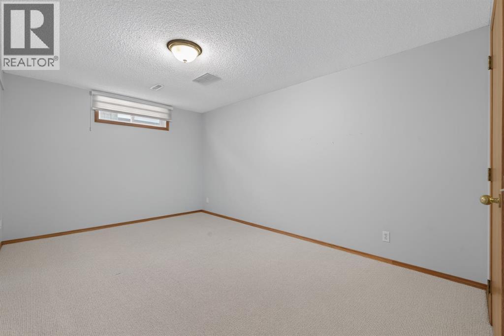 42 West Boothby Crescent - Photo 12