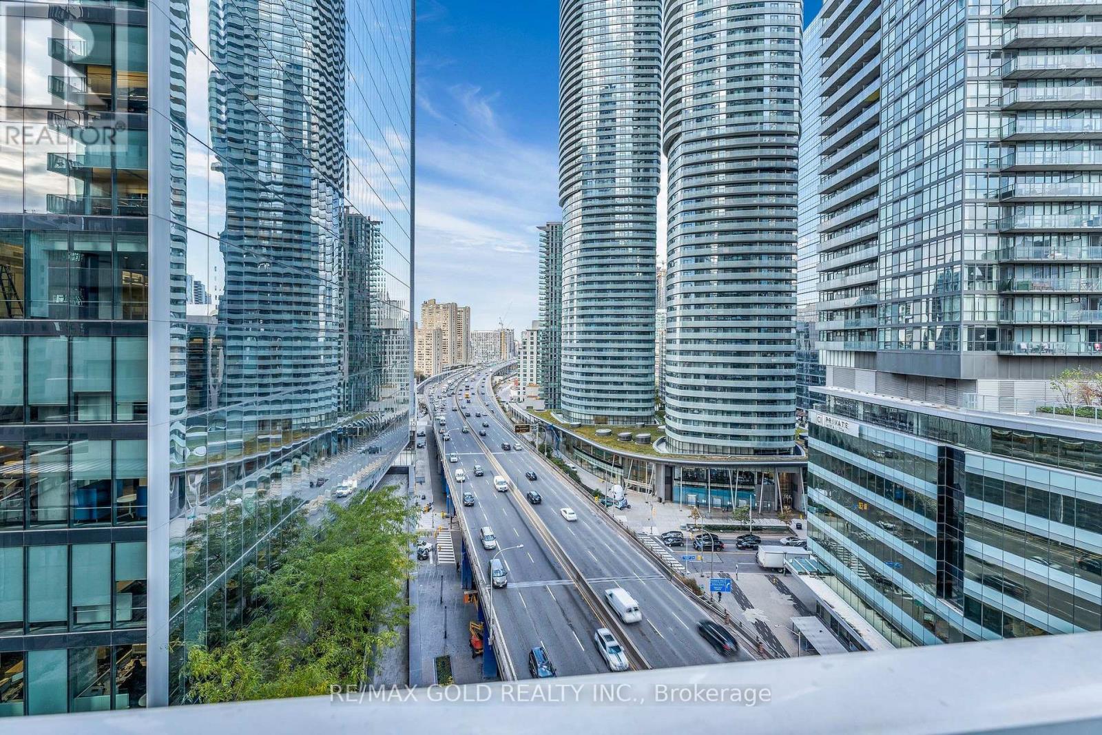 #1202 100 HARBOUR STREET - 26