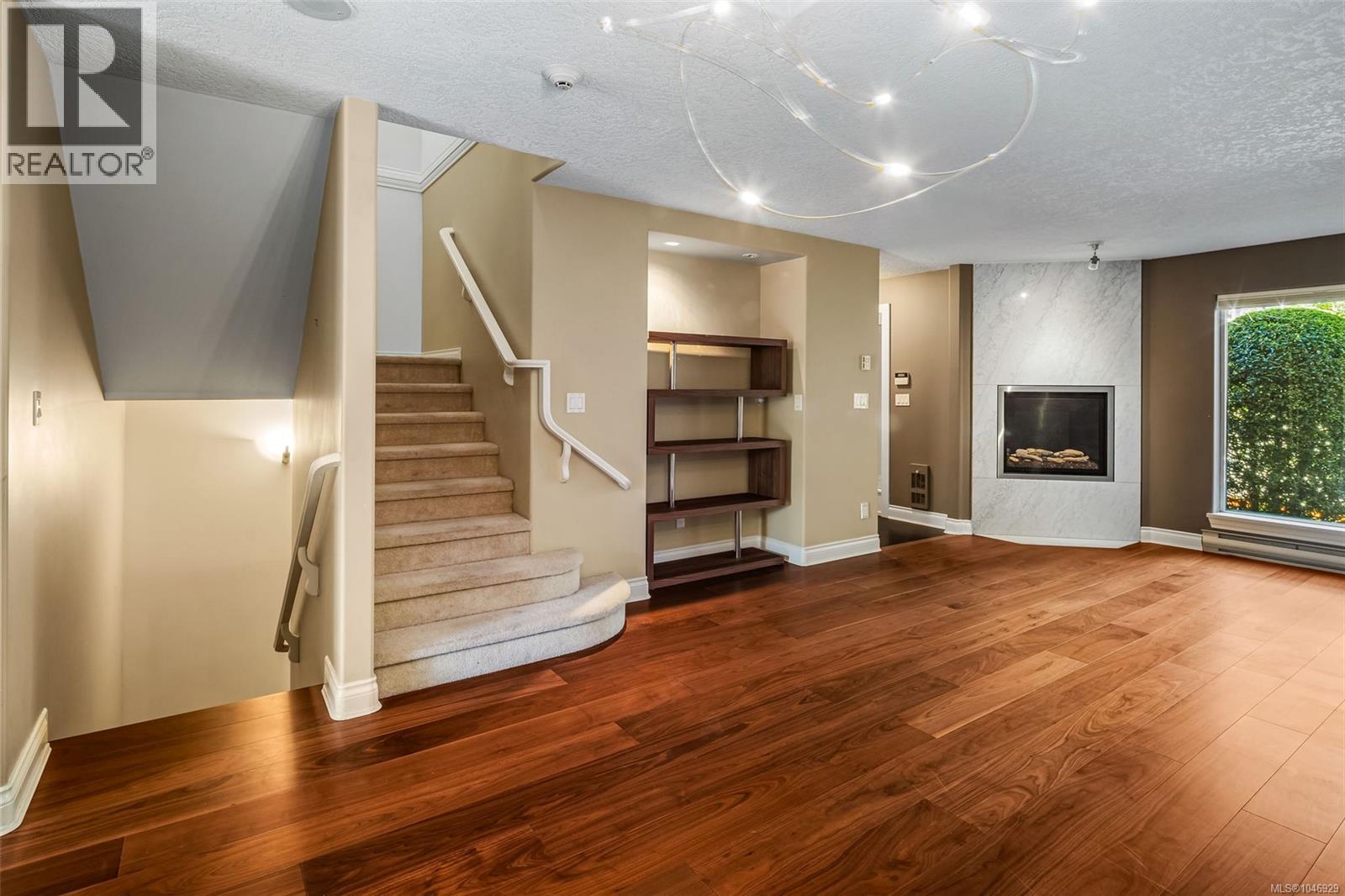 #106 75 Songhees Rd - 11