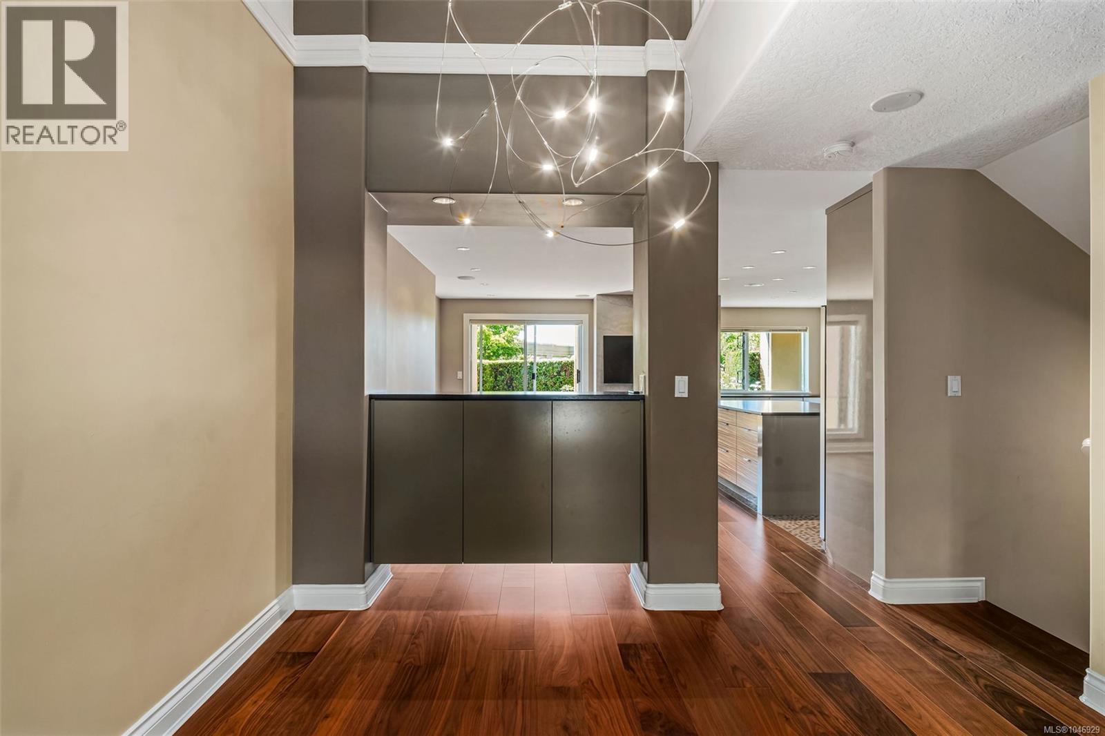 #106 75 Songhees Rd - Image 12