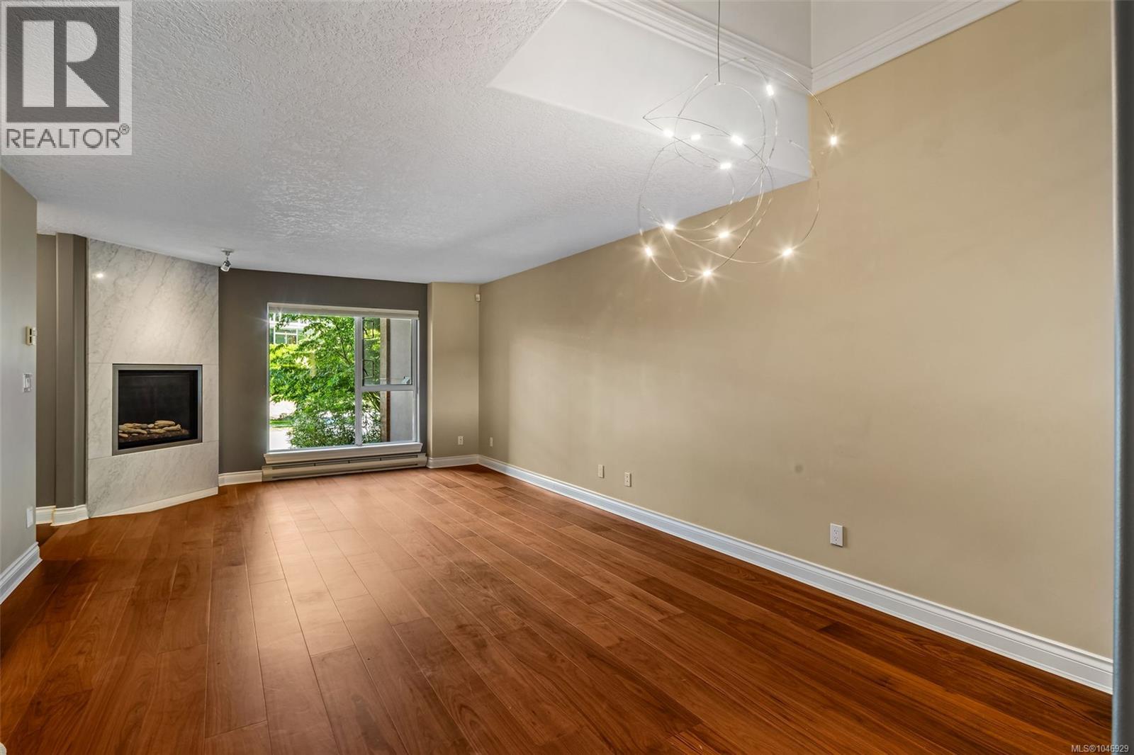 #106 75 Songhees Rd - 14