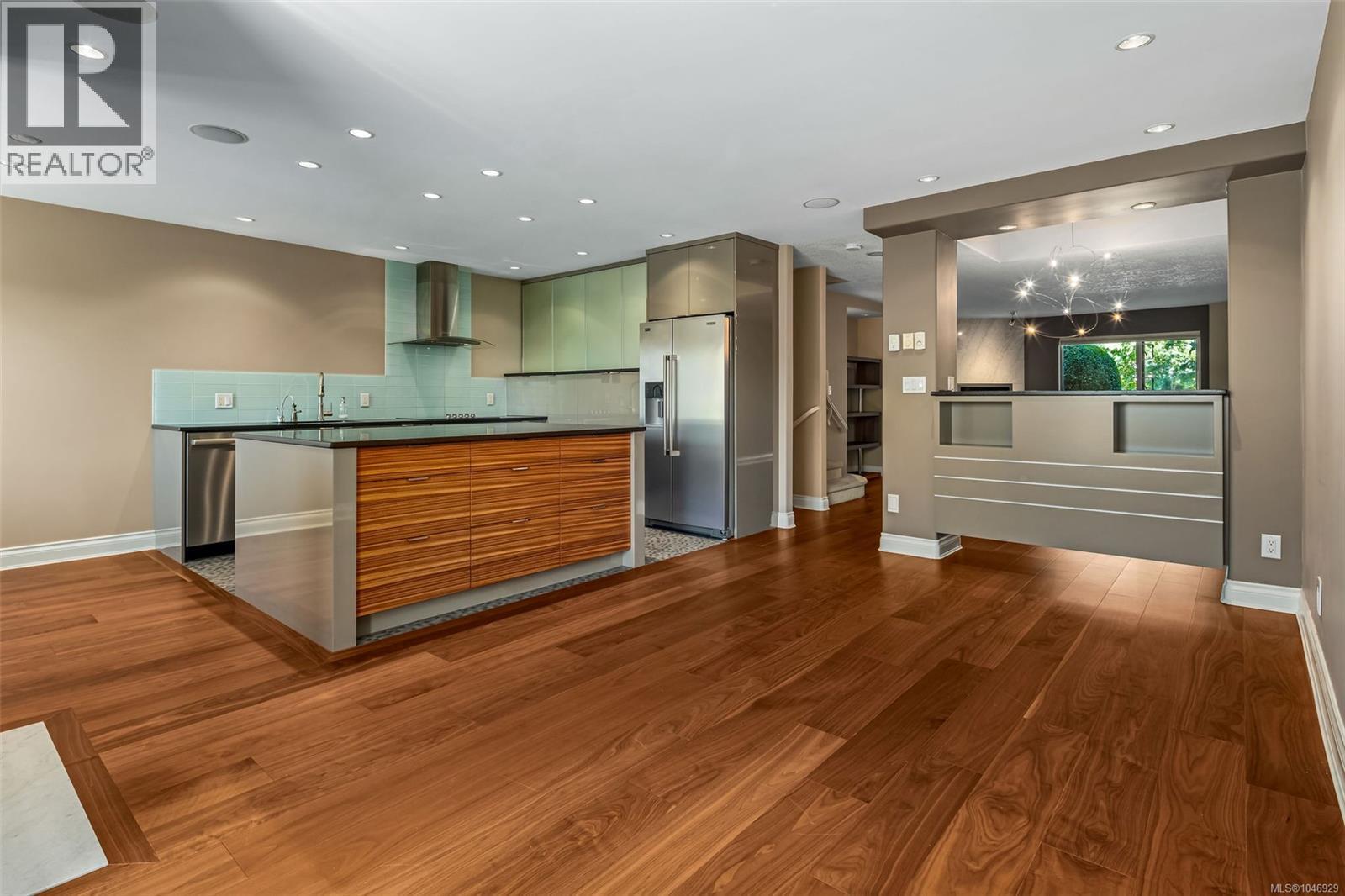 #106 75 Songhees Rd - Image 16