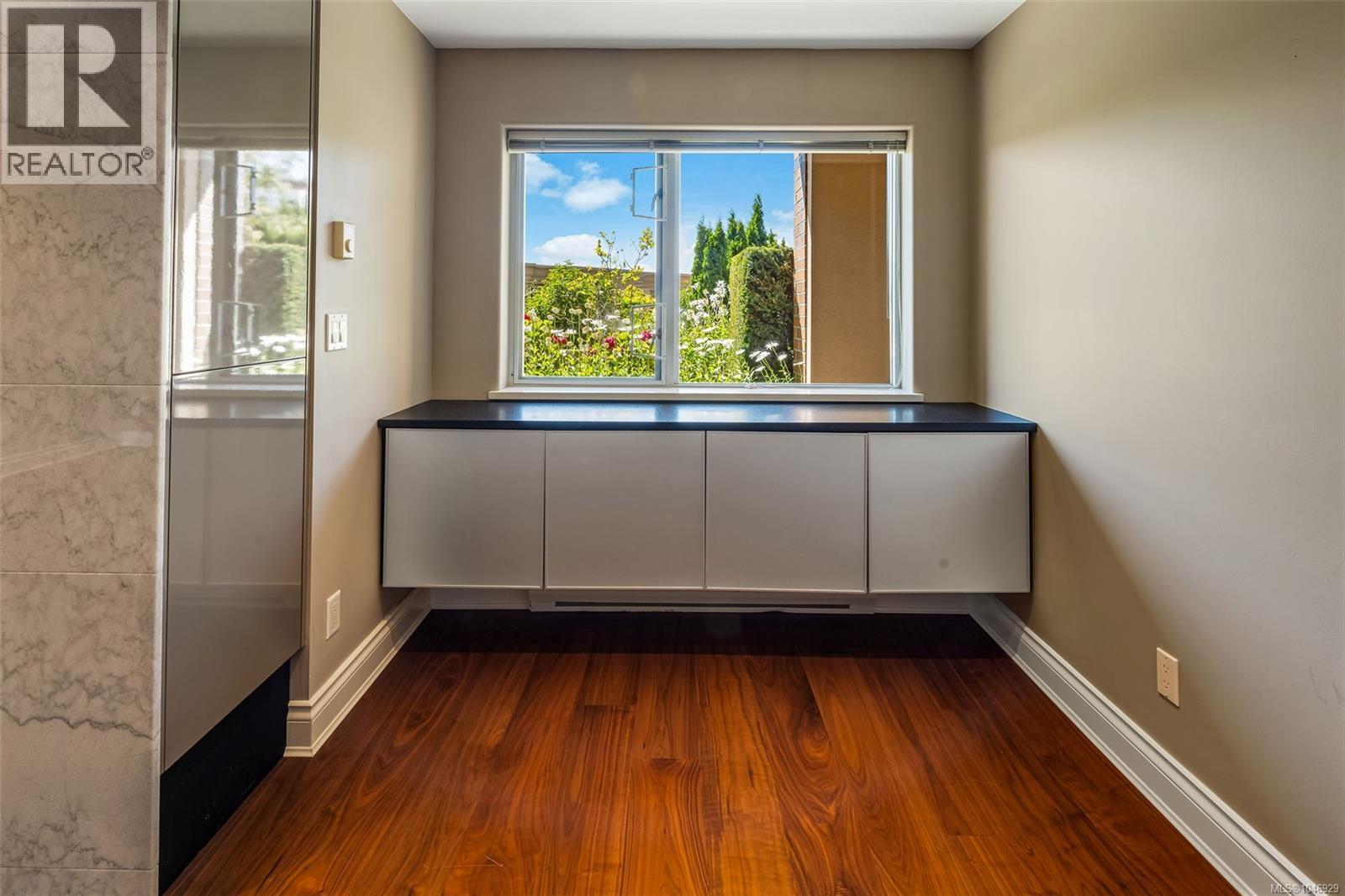 #106 75 Songhees Rd - Image 21
