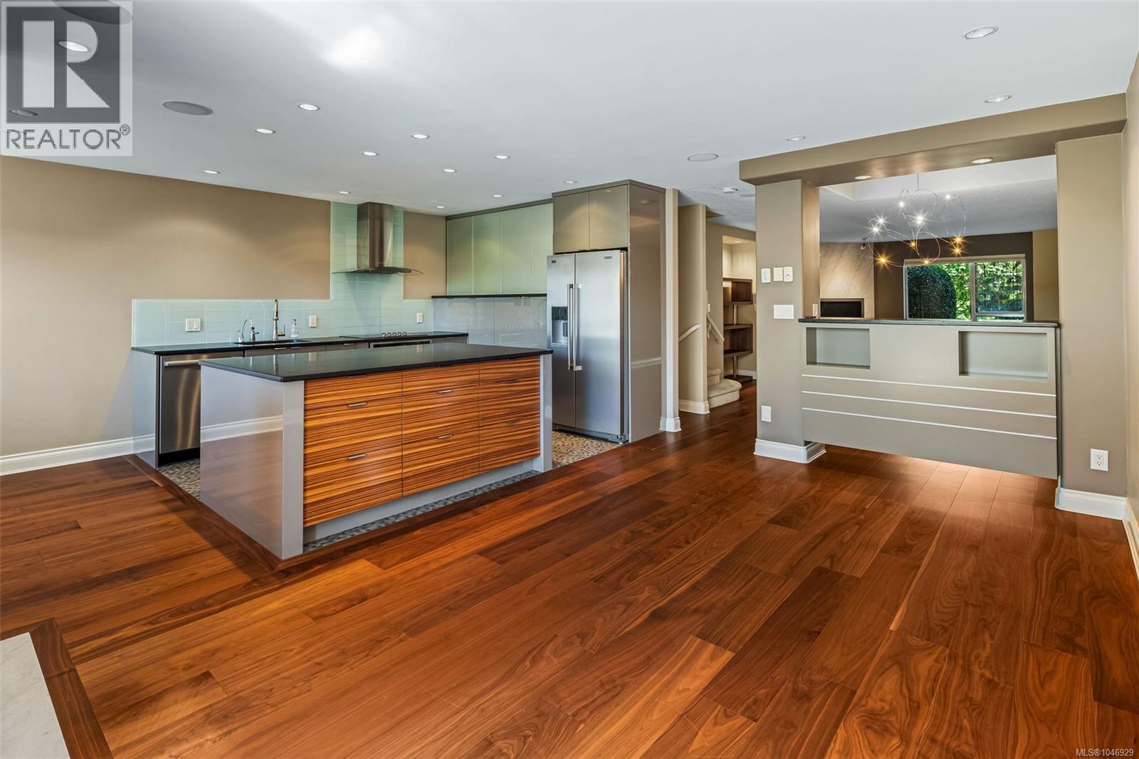 #106 75 Songhees Rd - Image 30