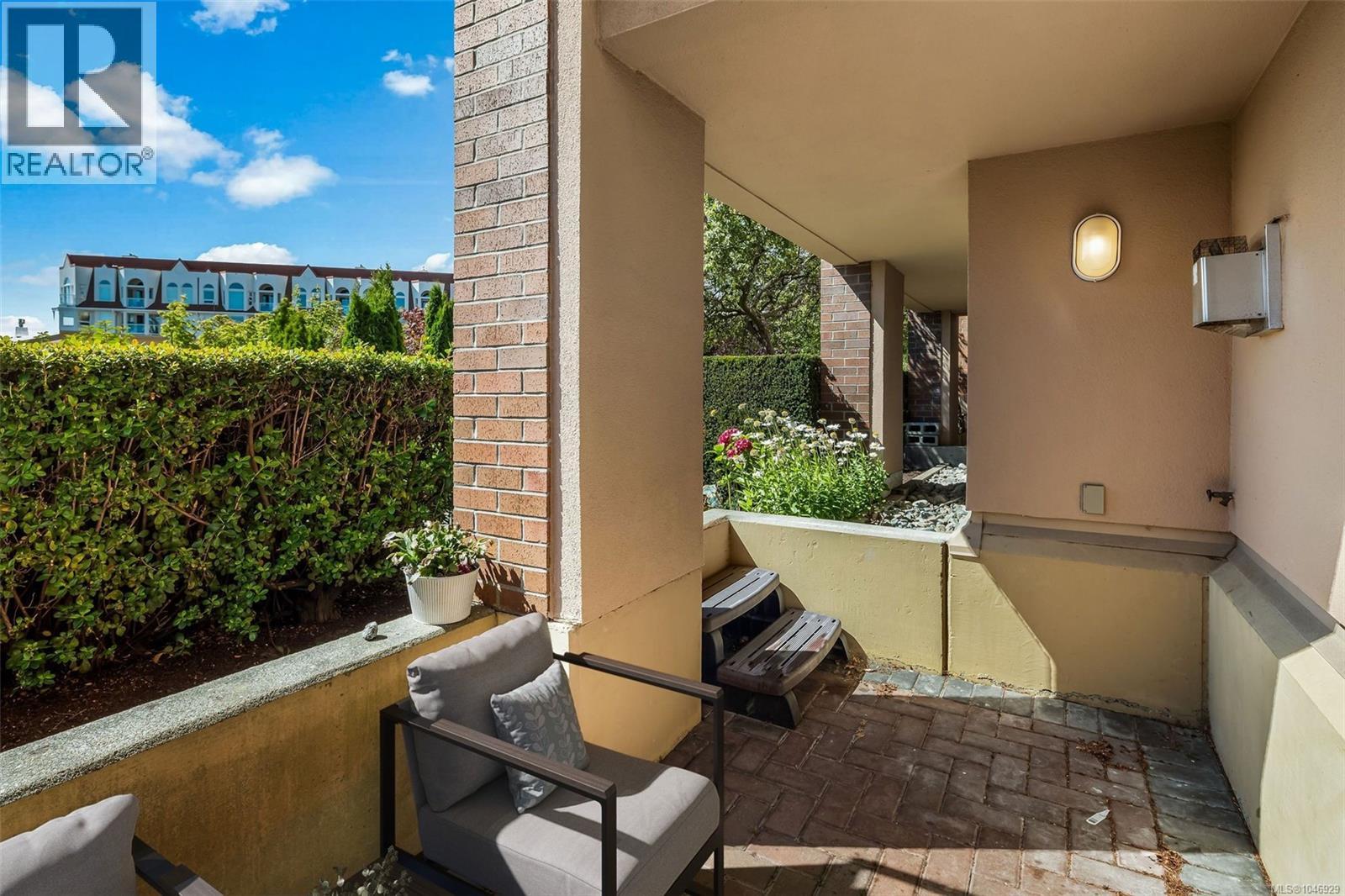 #106 75 Songhees Rd - Image 32