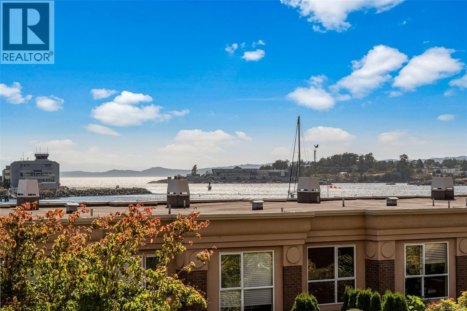 #106 75 Songhees Rd - 38