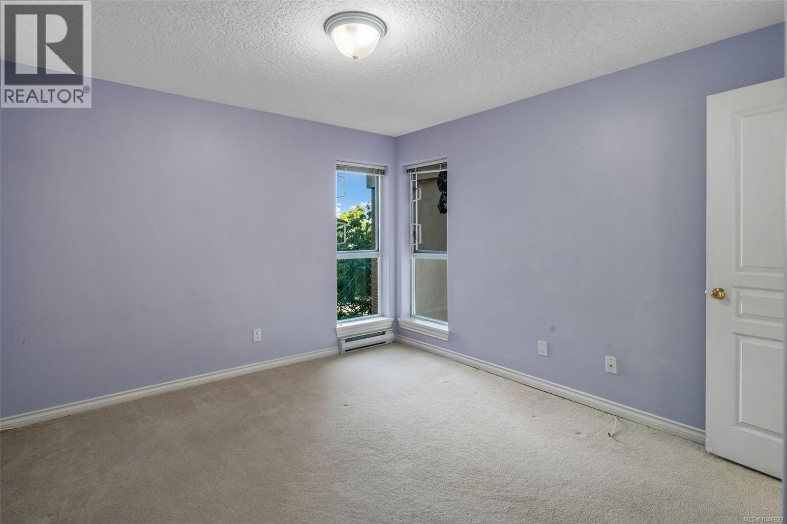 #106 75 Songhees Rd - 44