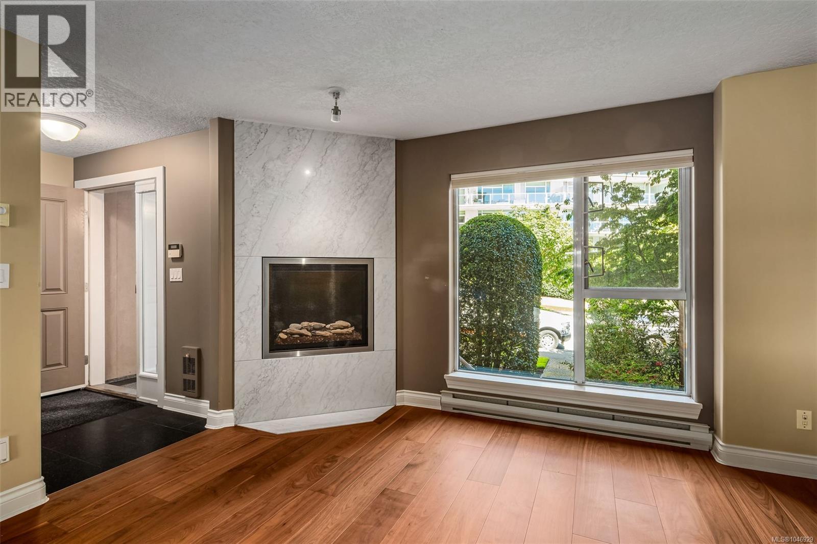 #106 75 Songhees Rd - 6