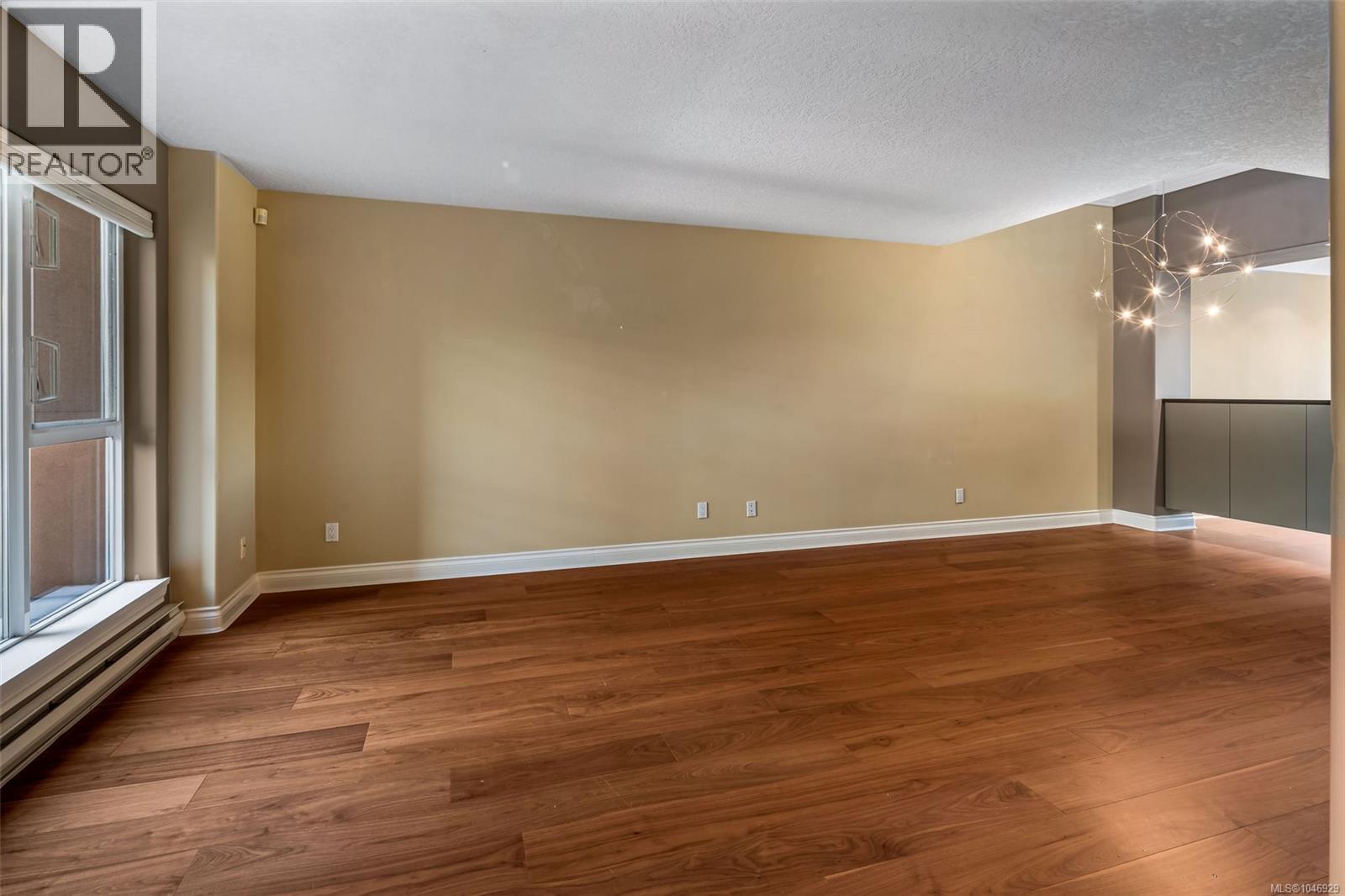 #106 75 Songhees Rd - Image 8