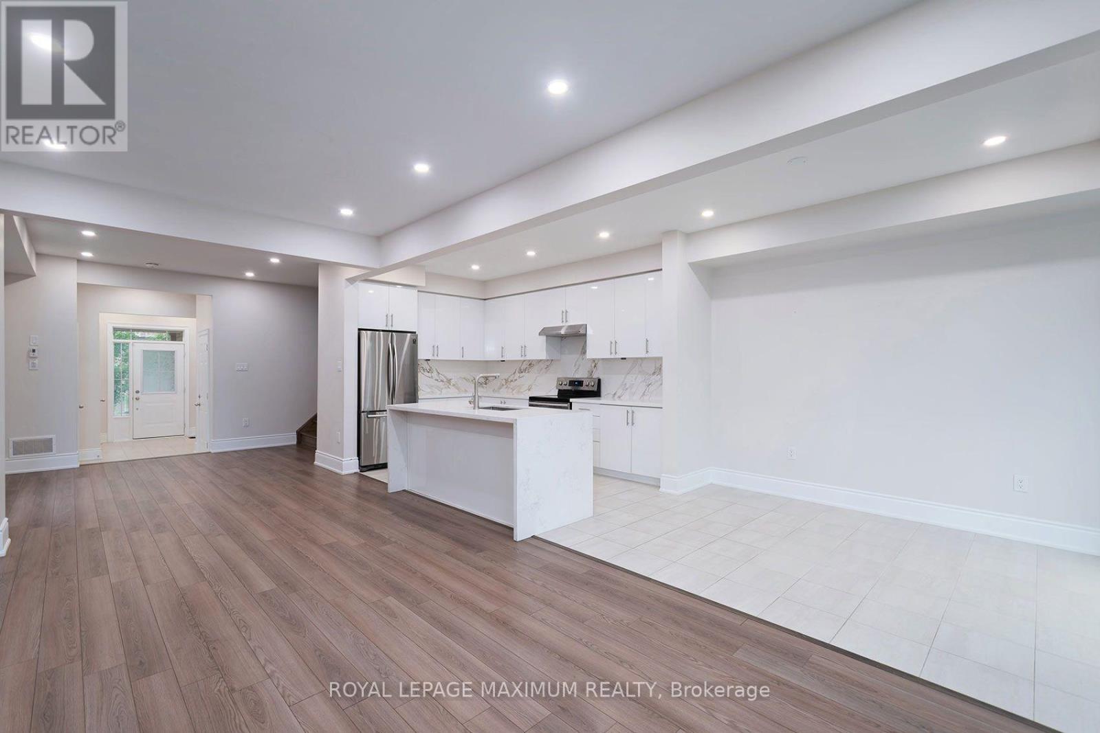 17 BRENT CRESCENT - 4