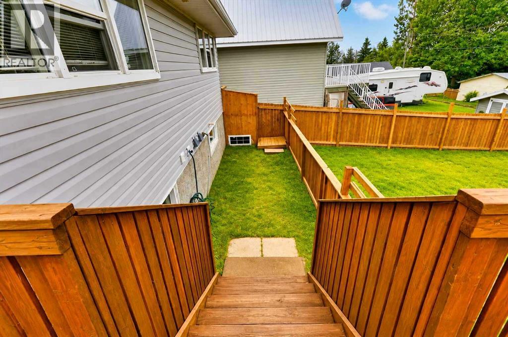201 1 Avenue - Photo 30
