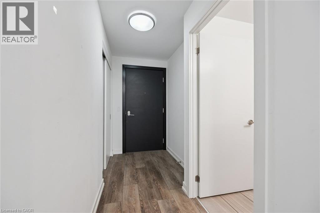#903 15 WELLINGTON Street S - Image 6