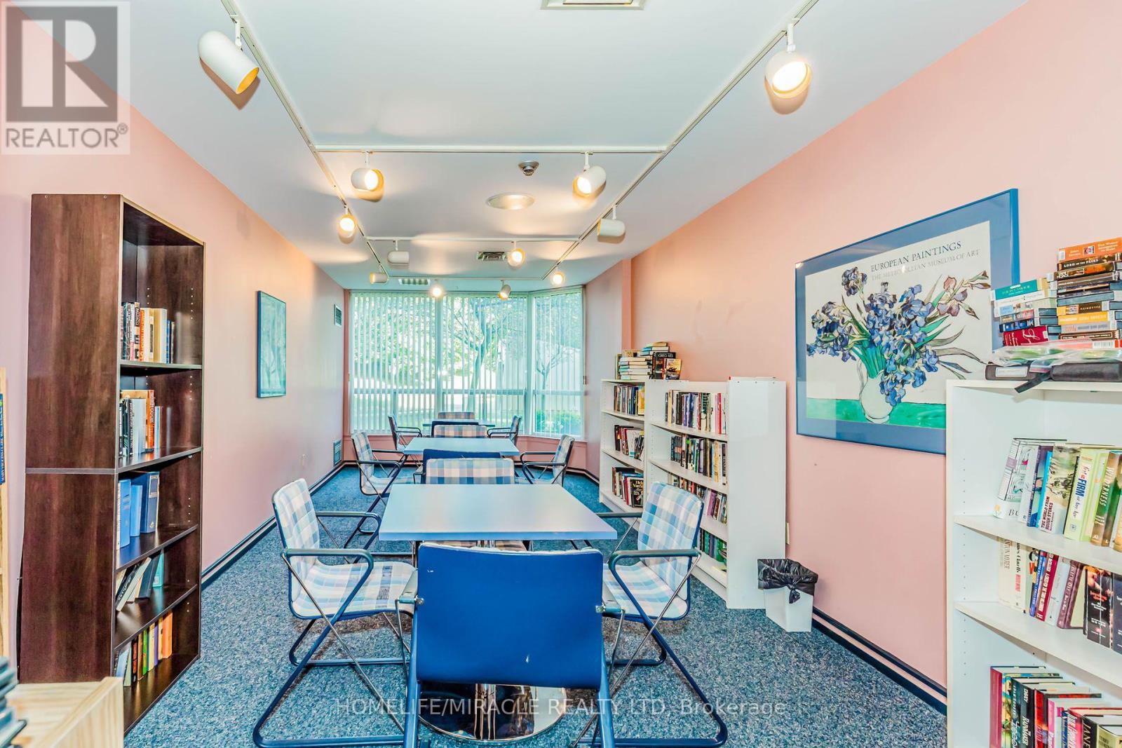 #804 12 LAURELCREST STREET - 45