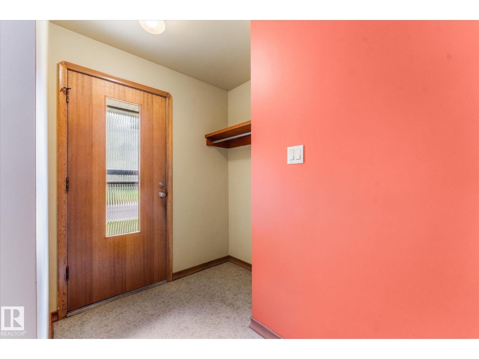 15930 93 AV NW - Image 4