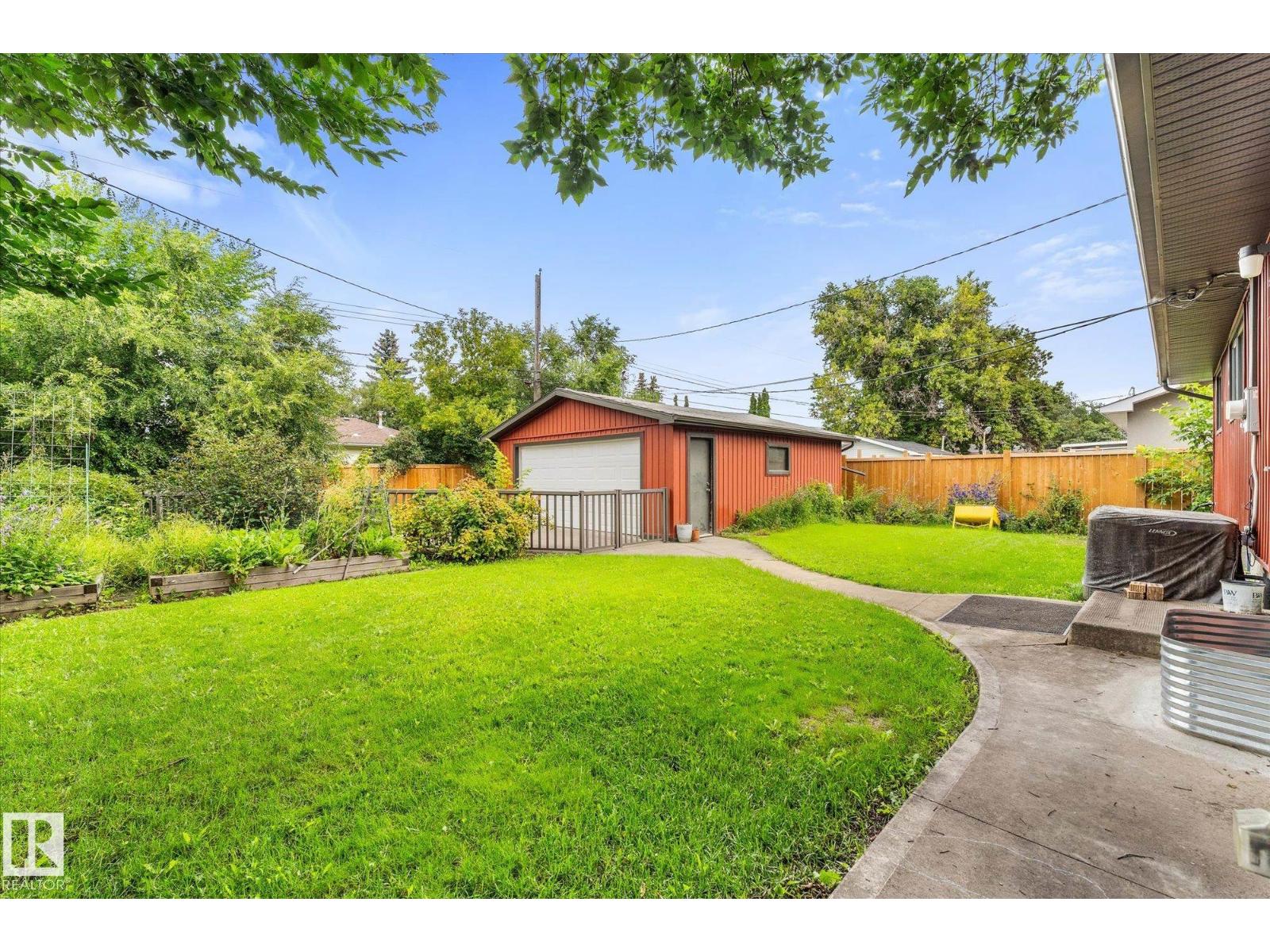 15930 93 AV NW - Image 30