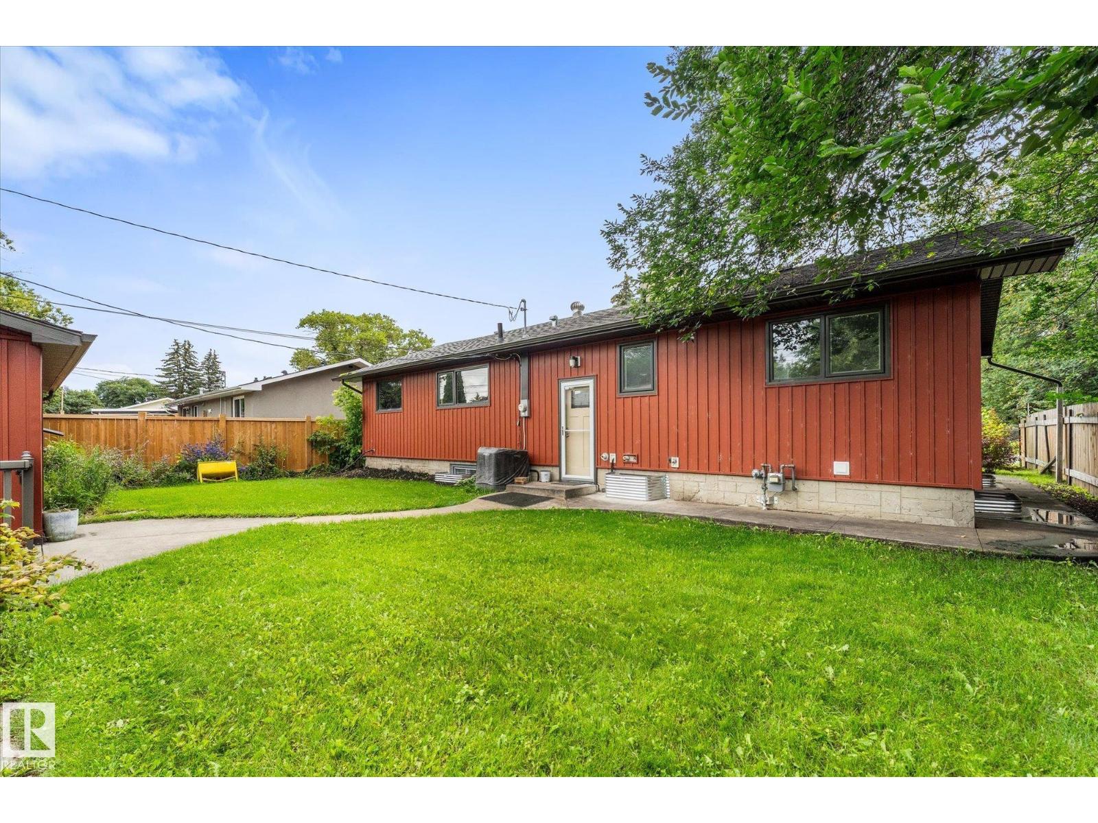 15930 93 AV NW - 32