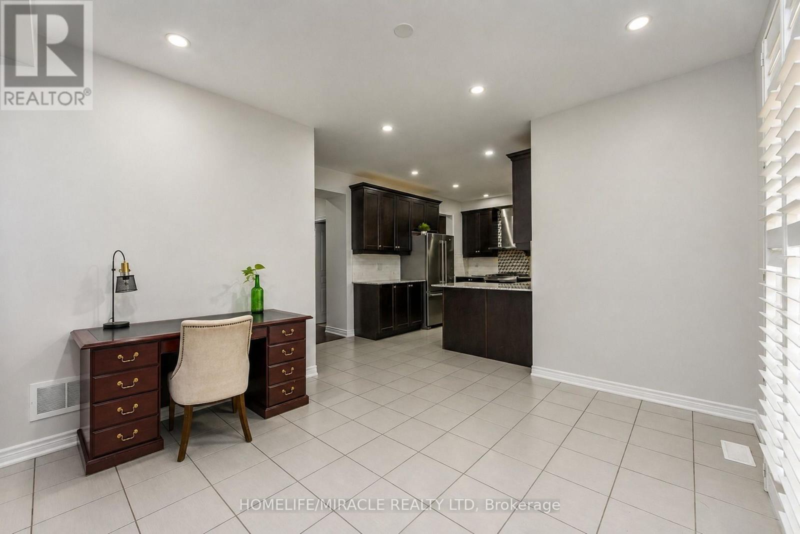 10 DANFIELD COURT - 13