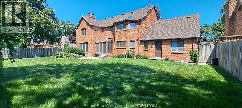 3431 ANCASTER COURT - 35