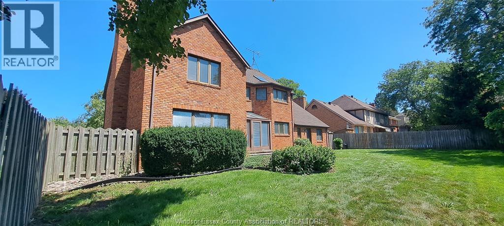 3431 ANCASTER COURT - 36