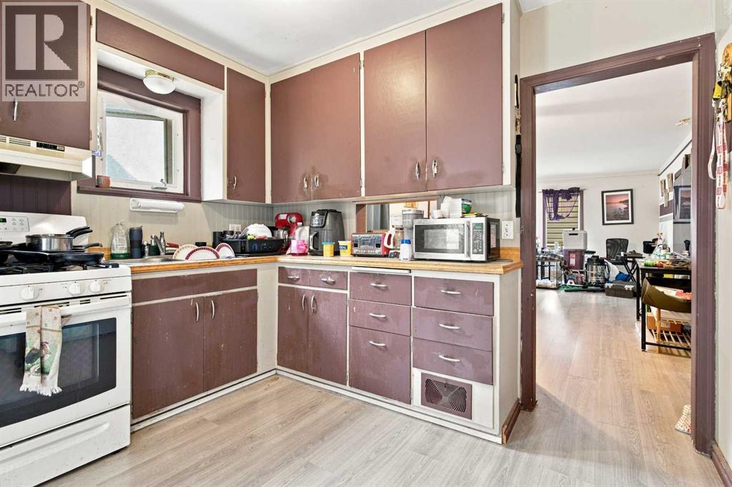 918 3 Avenue - Photo 8