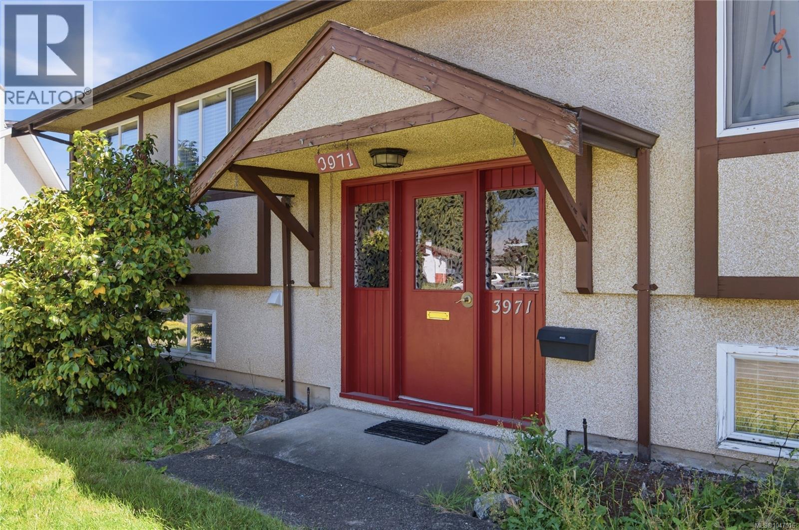 Property for sale at 3971 Cedarwood St