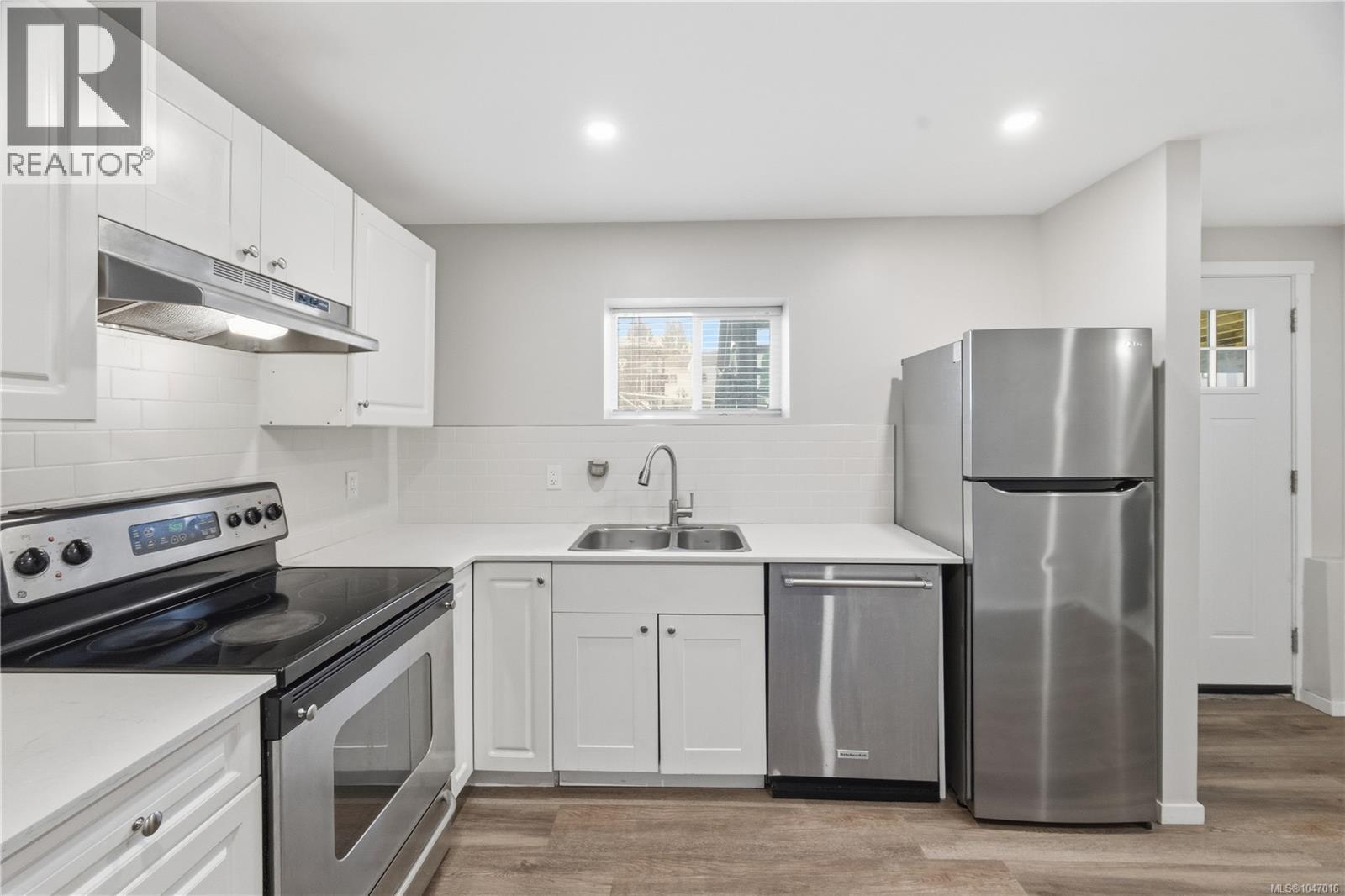  3971 Cedarwood Street, Saanich
